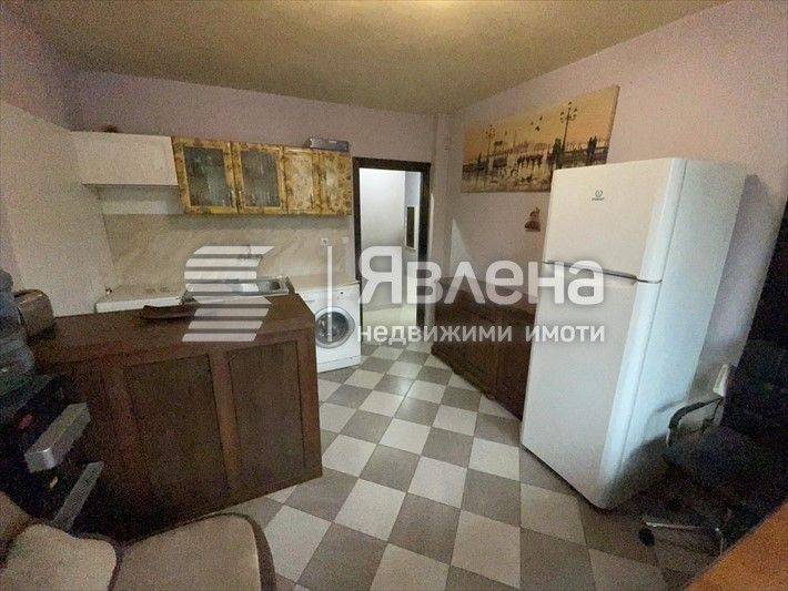 Продава се Тристаен апартамент в Бургас, Братя Миладинови - 74 кв.м за 1784 €/кв.м - Снимка #5