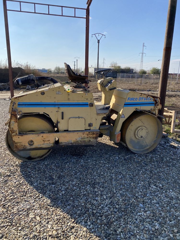 Inchiriez compactor 4,5 tone, 1000 RON/zi