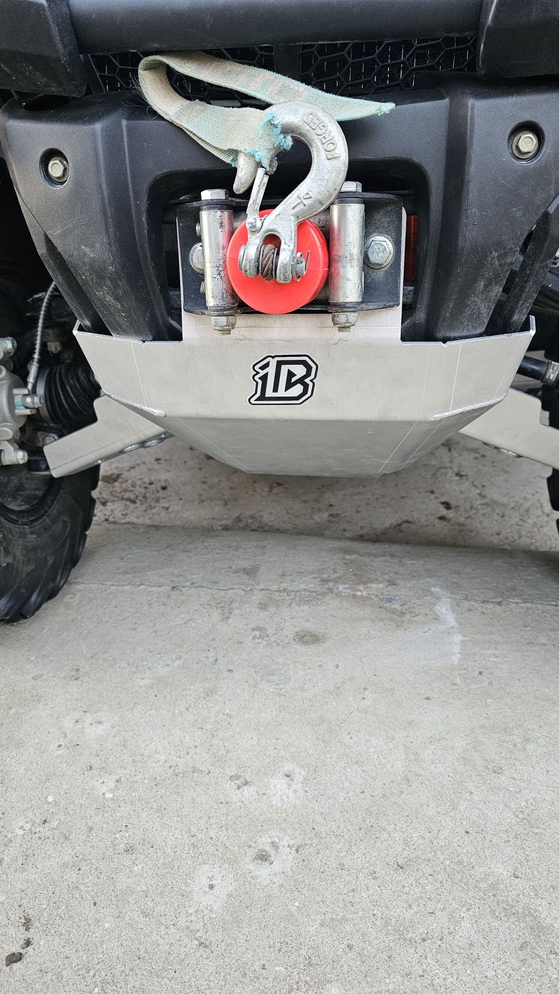 Vînd  CF moto 450 L
