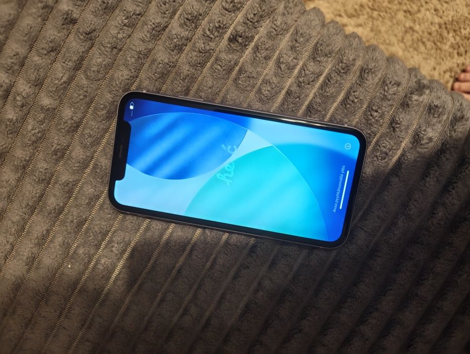 iPhone 11 mov baterie 72%