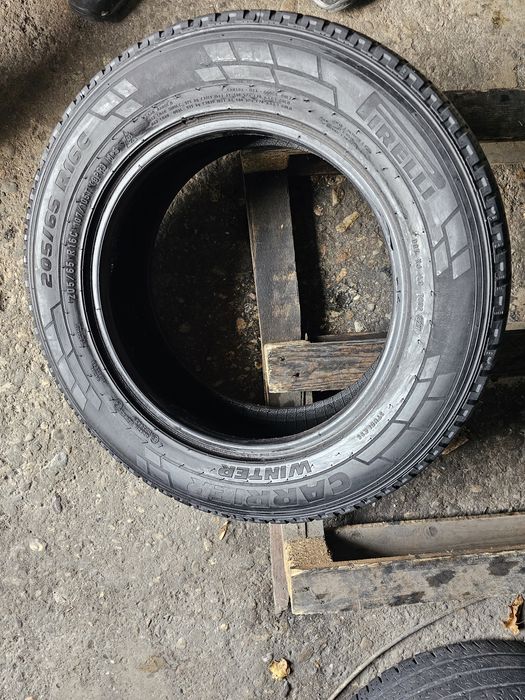 2 anvelope iarna 205 65 16C Pirelli