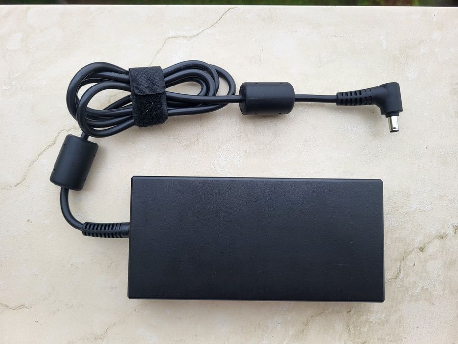 incarcator laptop 19,5V 11,8A 230W mufa 5,5x2,5mm Delta Electronics