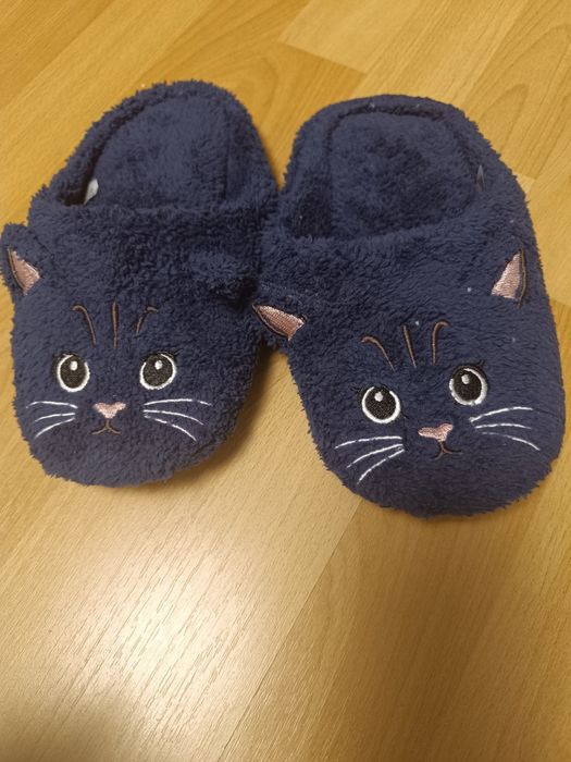 Papuci de casă noi mărime 36-37