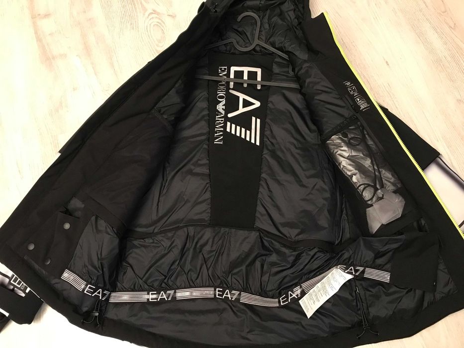 Emporio Armani EA7 geaca ski M, autentica, retail 690 euro
