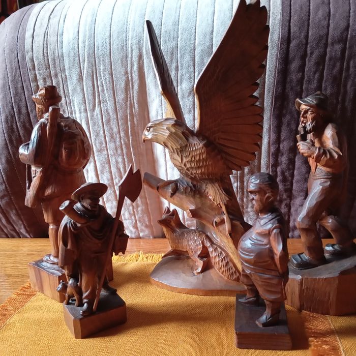 Хубави фигури дърворезба