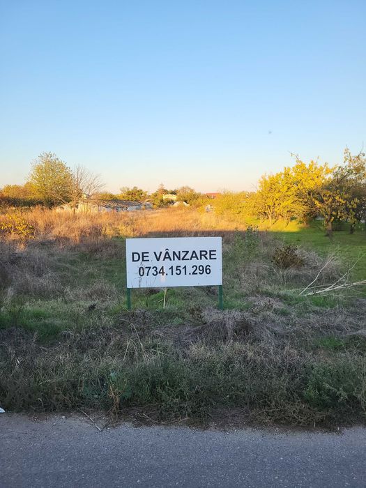 vand teren intravilan 1600 mp in Adunatii Copaceni