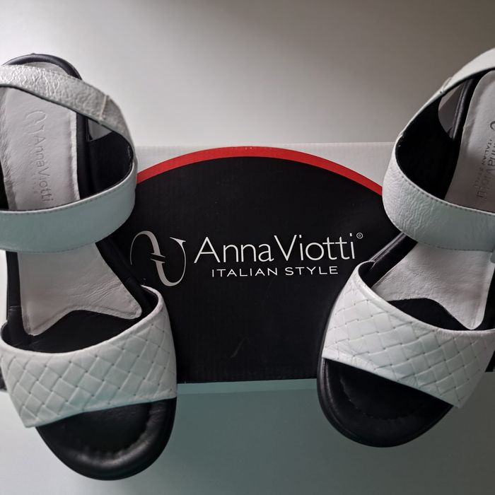 Sandale piele naturală mărimea 37