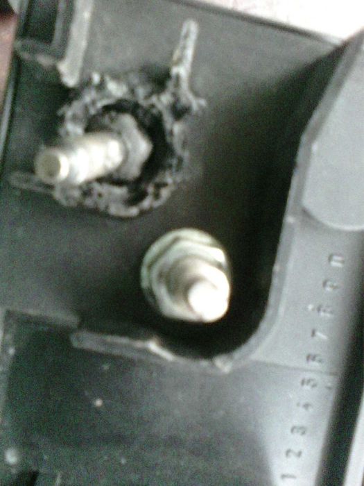 продавам 2бр.релета за подгряване на свещи пежо,ситроен