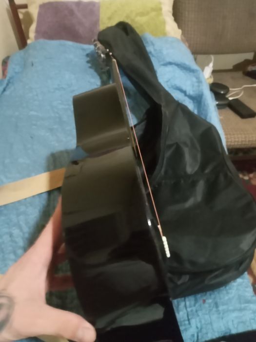 Гитара акустическая