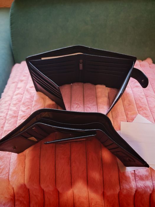 Портфейли -естествена кожа