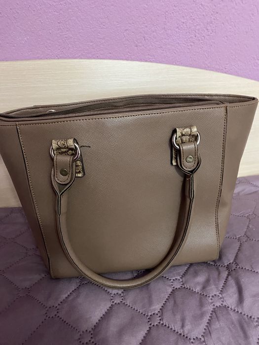 Дамска чанта