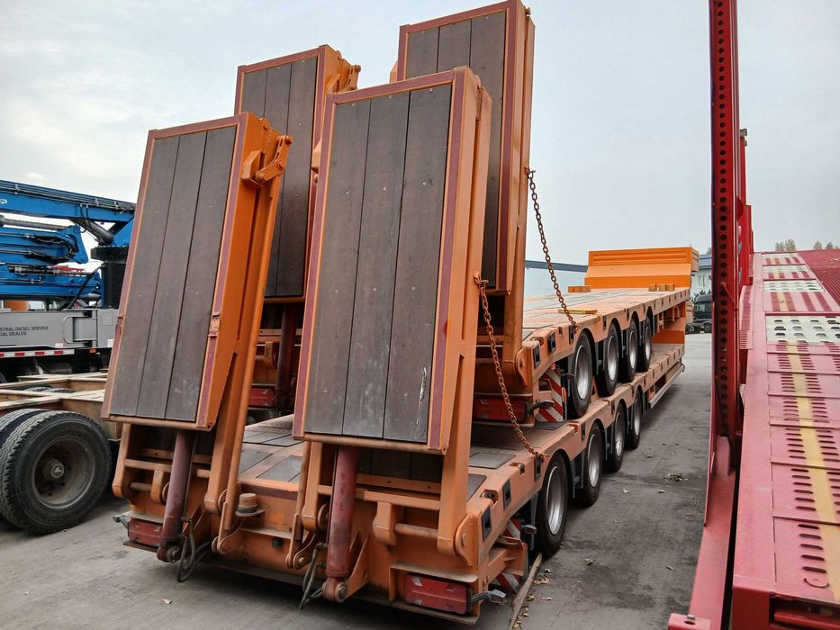 Низкопольный полуприцеп тяжеловоз (трал) грузоподъемностью 53 т