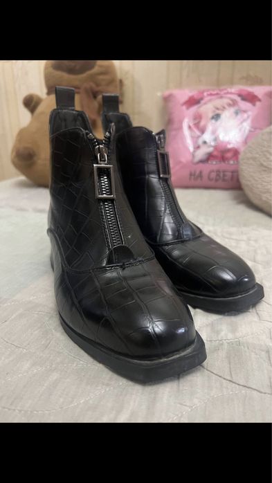Женские кожаные ботинки