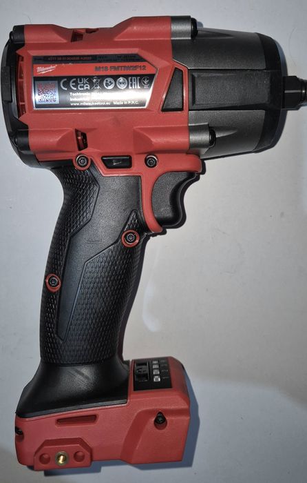 Milwaukee impact radio pendular