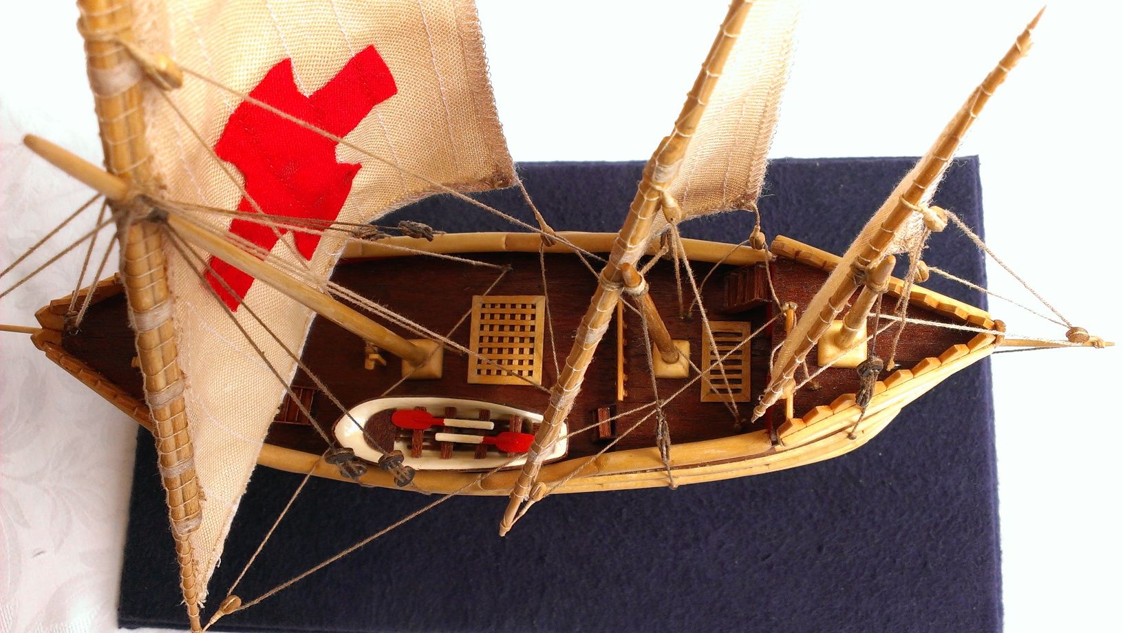 Macheta Pinta/Nina corabie din lemn dupa un plan/ confectionata manual