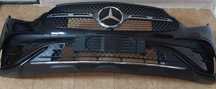 Vad bara fata Mercedes GLC neagra
