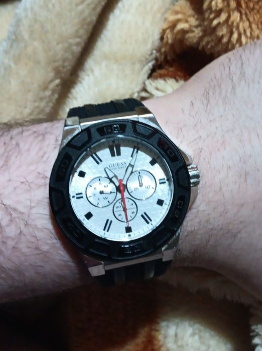 Мъжки часовник на Guess