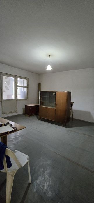 2 комнатная на 7 этаже 9 этажного дома на Юнусабаде 14 квартале