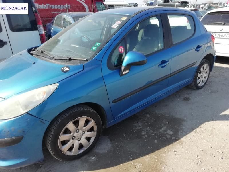 Peugeot 207 на части