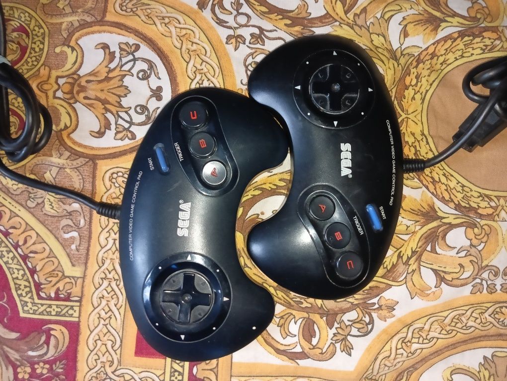 Продам  оригинальную японскуюSega mega  drive