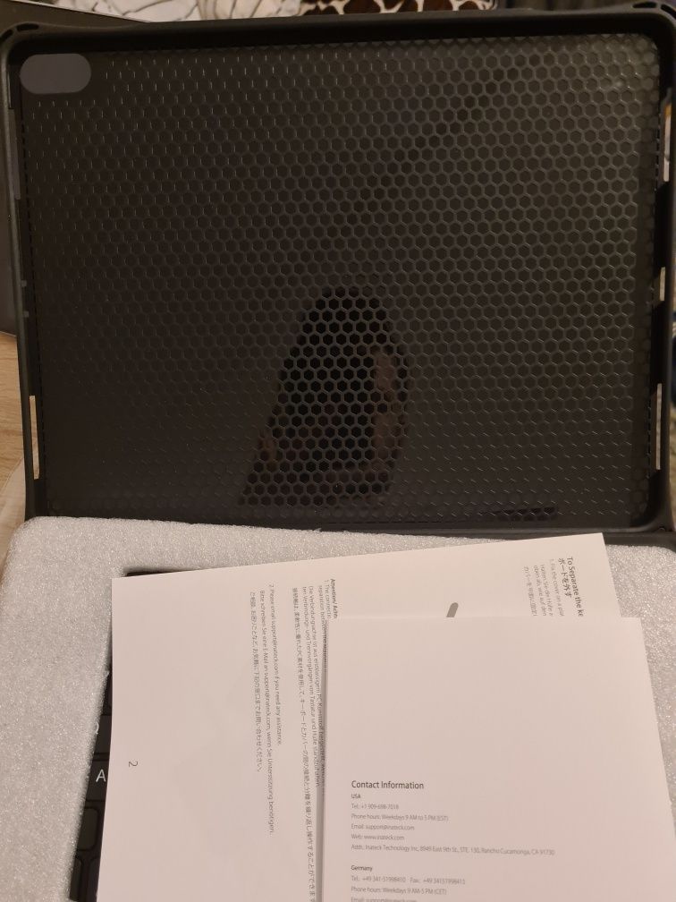 Husa cu tastatura ipad 12.9 inch ipad pro 2018 si air 4