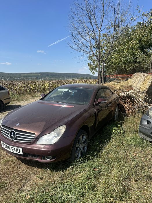 dezmembrez Mercedes CLS W219 Cls320cdi cutie viteze faruri capota