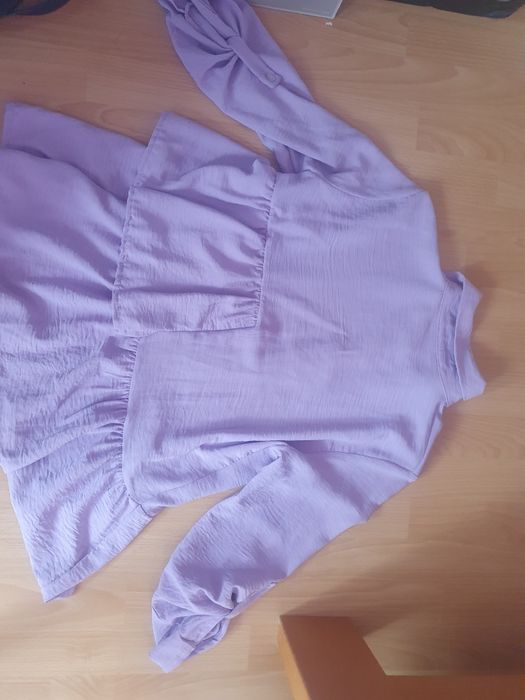 Cămașă cu volănașe