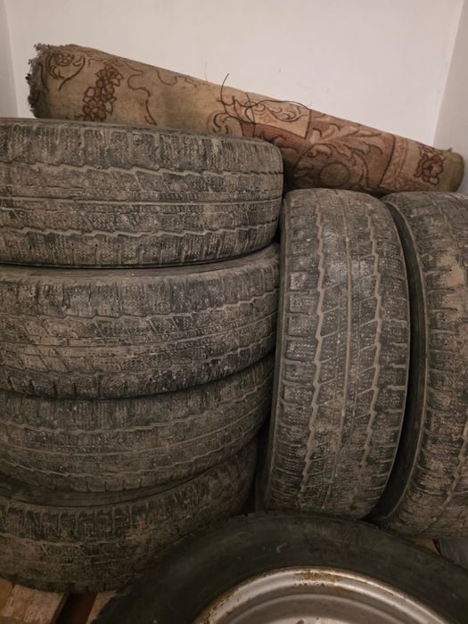 .R16C 75/225 , R18 55/235