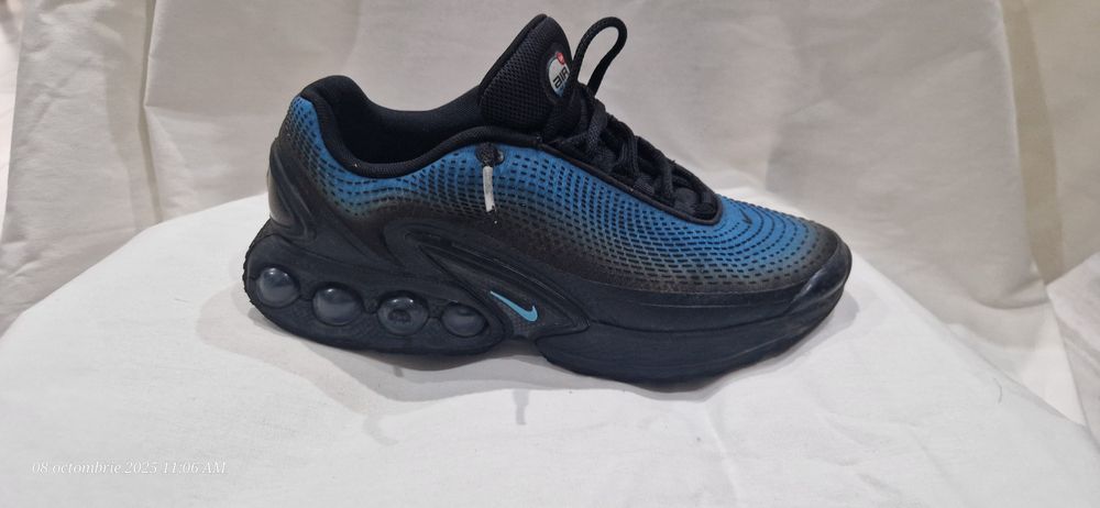 Vând Nike DN originali mar. 40