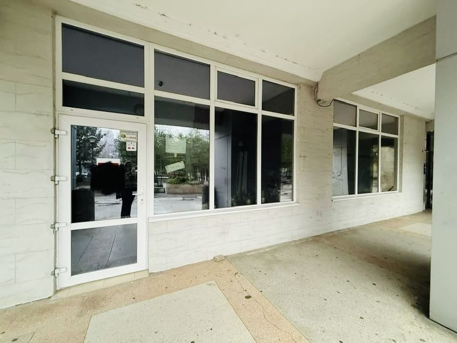 Inchiriez spatiu comercial