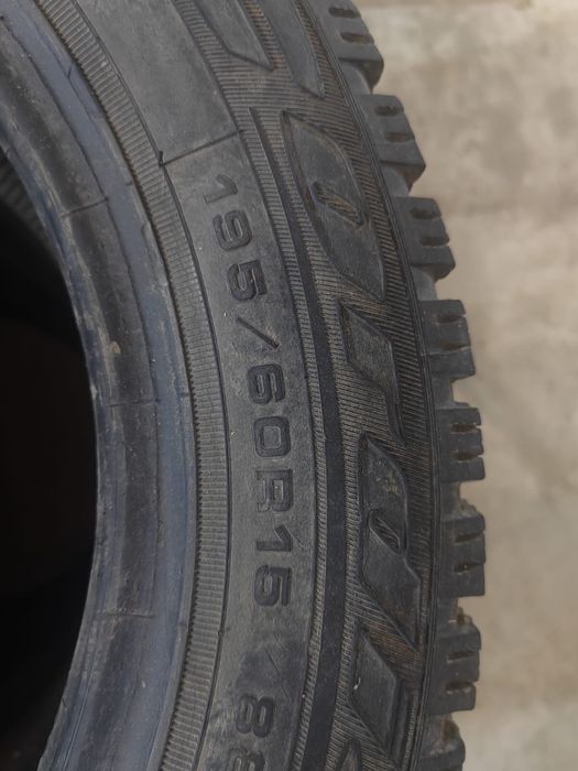 Продам резину 195/65/15