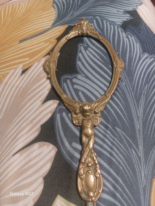 Oglindă de mână veche din bronz masiv