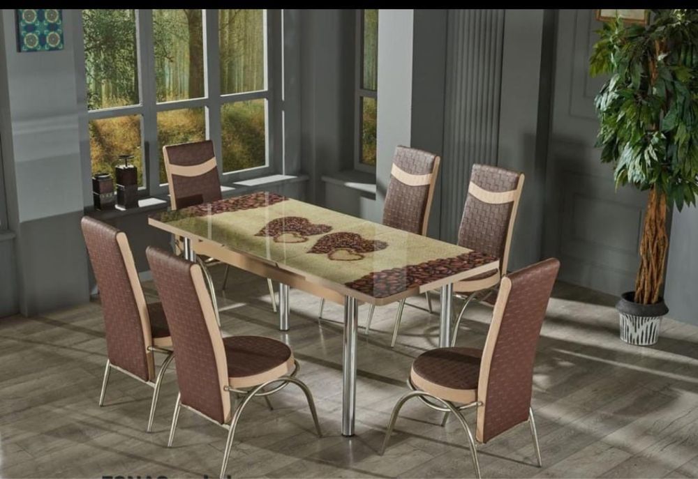Кухонный Стол и комплект стульев
