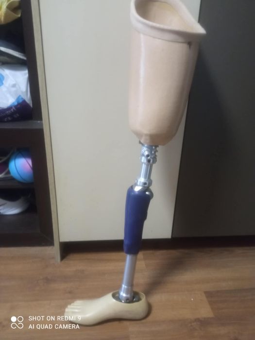 Proteză nouă, foarte puțin folosită