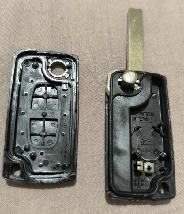 Кутия за ключ на Пежо 307