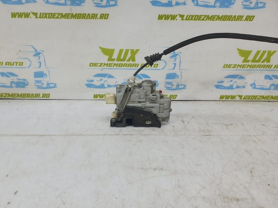 Incuietoare usa fata dreapta broasca 3c1837016a Volkswagen VW Passat