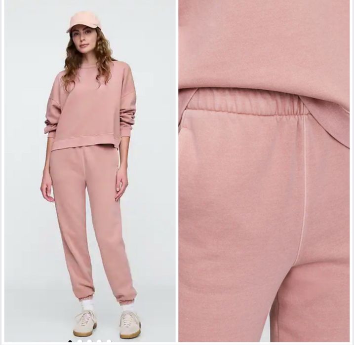 В наличии Gap костюм