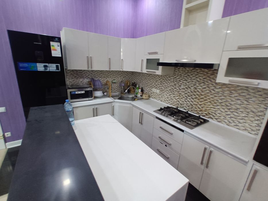 Сдаётся Дом на долгосрочную аренду дом 1000 кв.