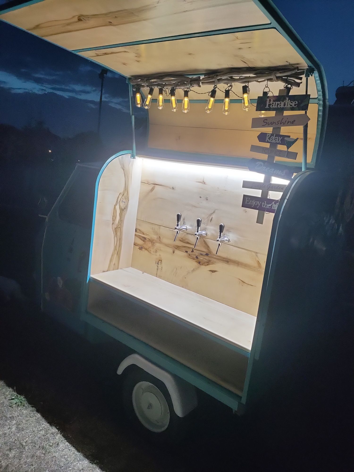 Vând Piaggio Ape Van