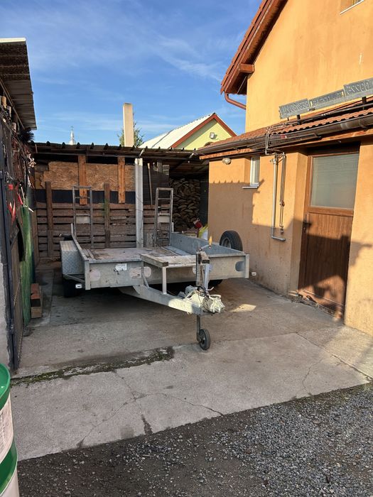 Miniexcavator Yanmar b25 v cu remorca utilaj