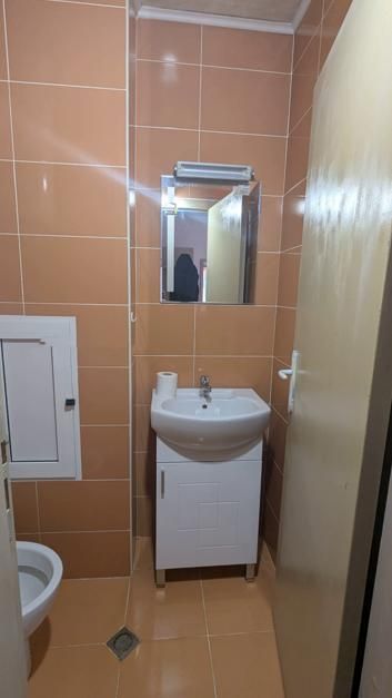 Дава се под наем Тристаен апартамент в София, Красно село - 90 кв.м за 650 € - Снимка #10