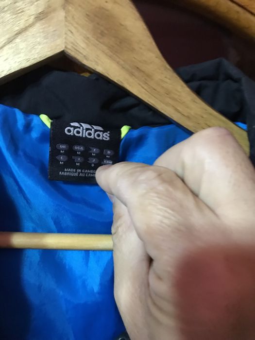 Geaca sport Adidas!