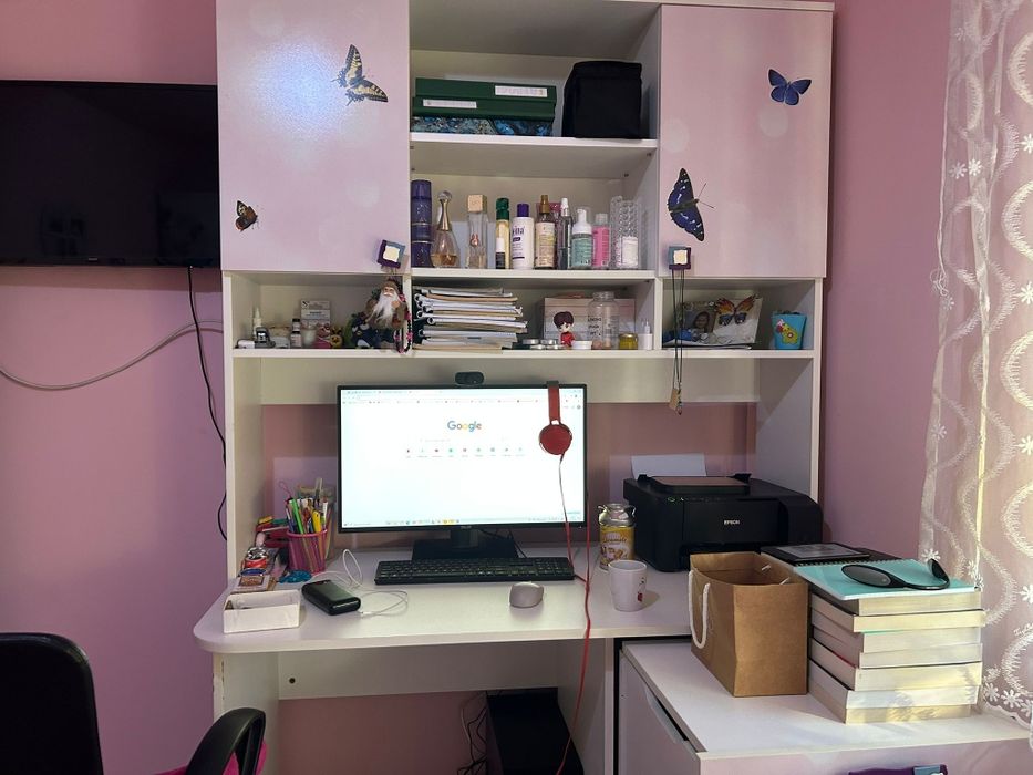 Vand mobila pentru domnișoare