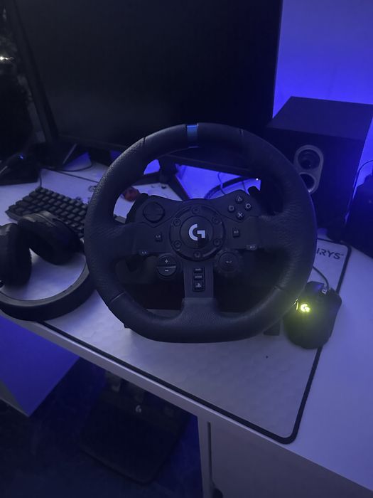 Volan logitech g923 ca nou