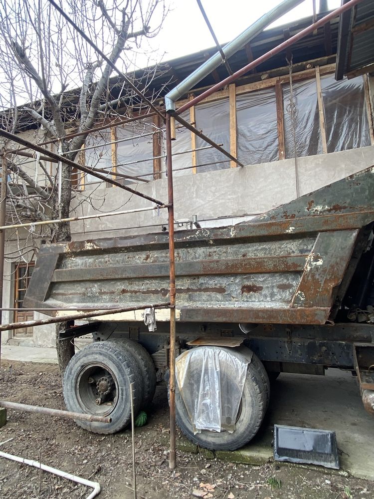 Самосвал Камаз 5511