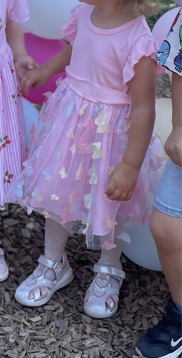 Рокля за 2 годишно с пеперуди