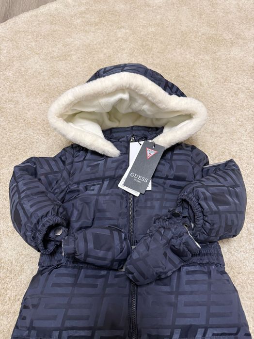 Космонавт GUESS чисто нов!