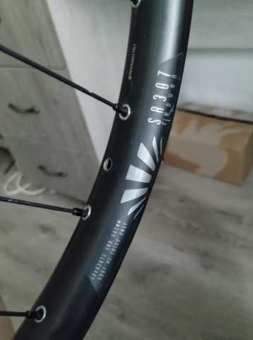 Roată spate completă SunRingle sr307 27.5 enduro + butuc SunRingle