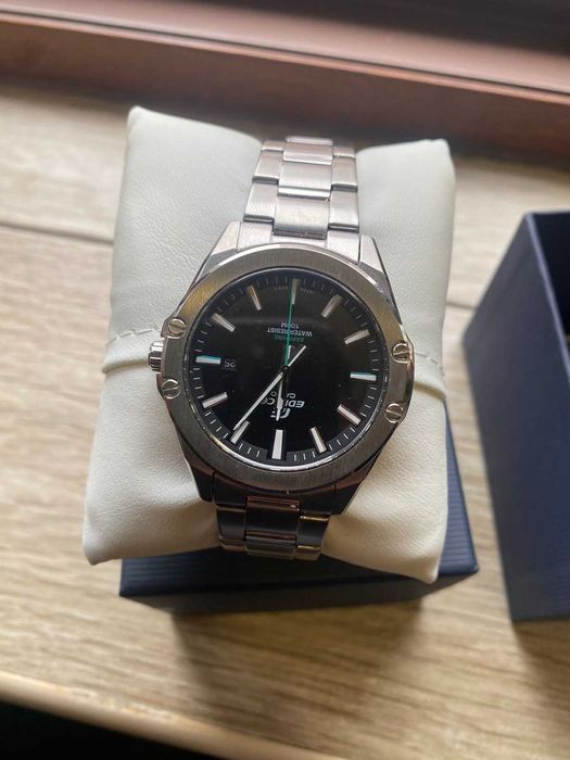 Casio Edifice в перфектно състояние