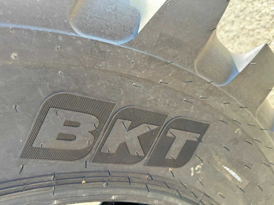 Anvelope noi cu 14 pliuri 16.9-28 marca BKT cu garantie